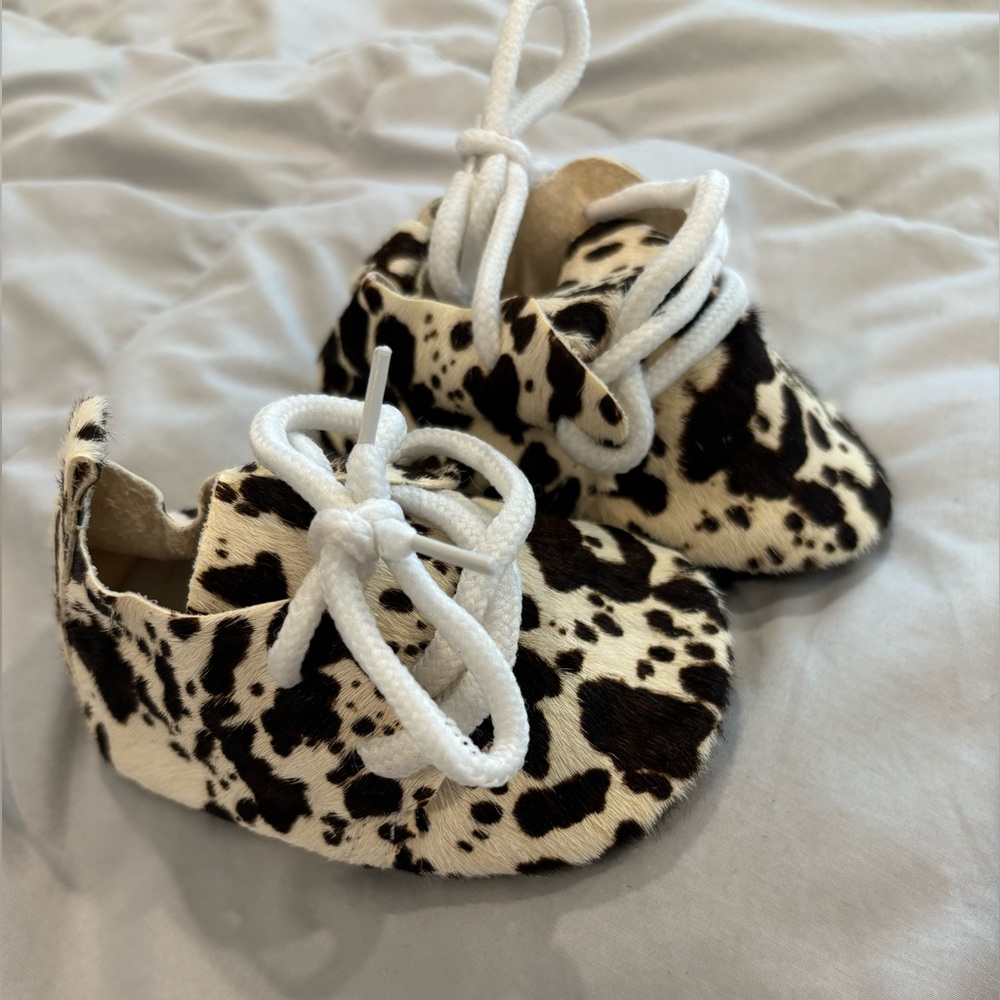 Brand new cowhide infant shoes